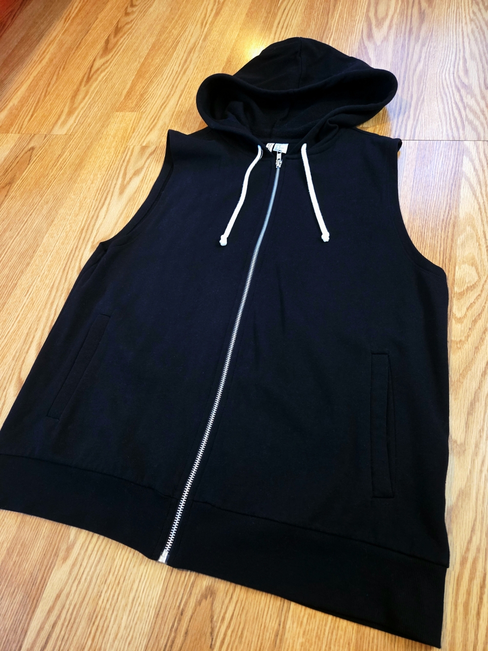 H&M Black Sleeveless Zip-Up Hoodie